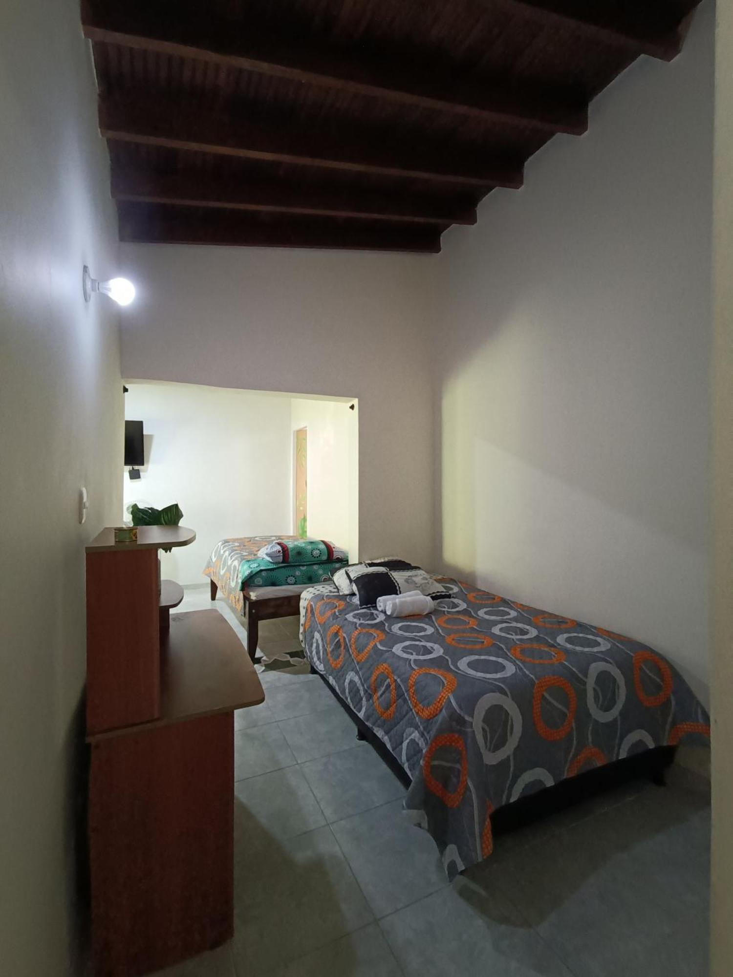 Pa Pasiar Hostal Medellin Room photo