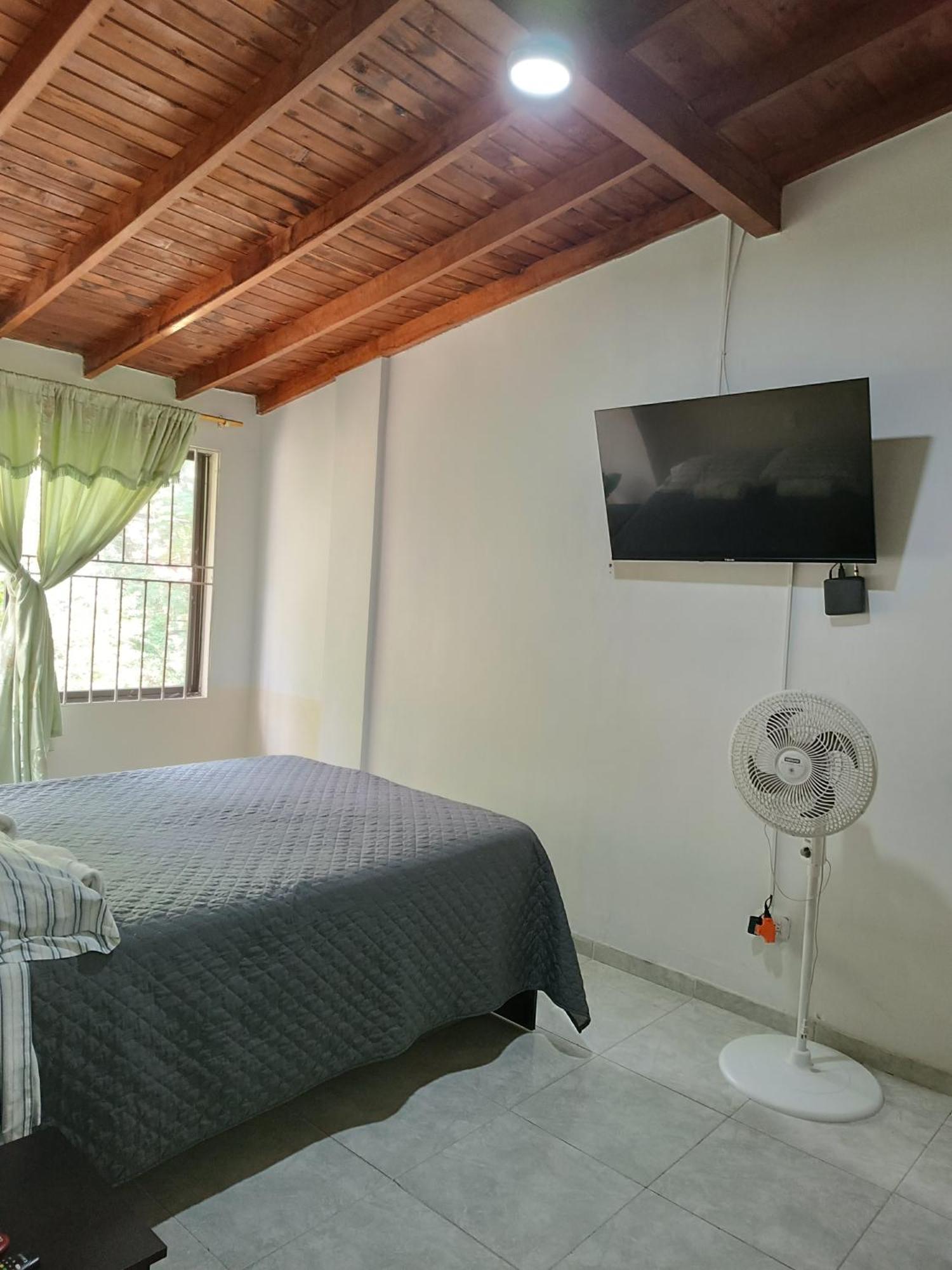 Pa Pasiar Hostal Medellin Room photo